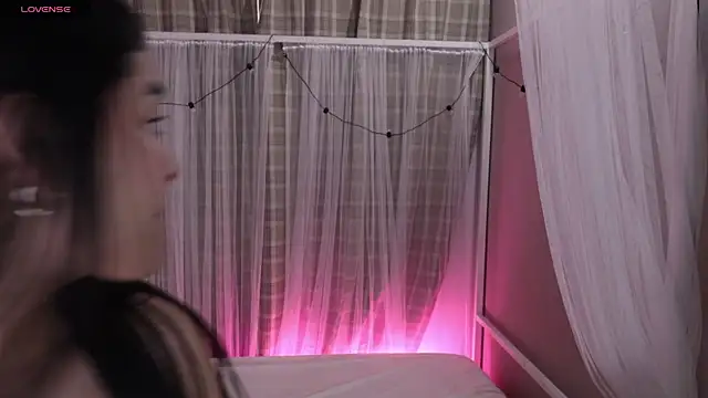 camilapersy online show from 17, 1, 2026