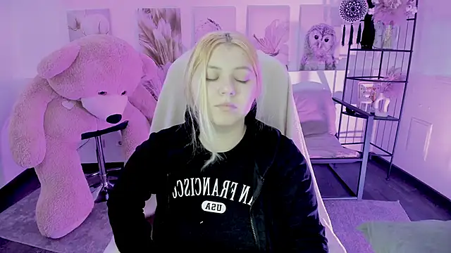 DiaAngell online show from 25, 11, 2025