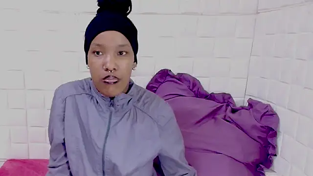 EroticSexyPrada online show from 24, 4, 2026