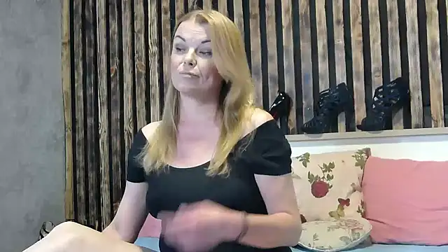 Kisi Lovi online show from 13, 9, 2025