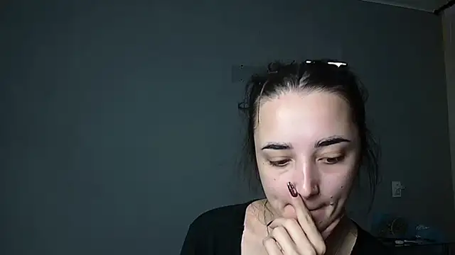 Eva Gloryy online show from 5, 12, 2025