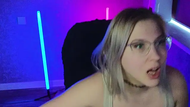 HotBrandyX online show from 7, 3, 2025