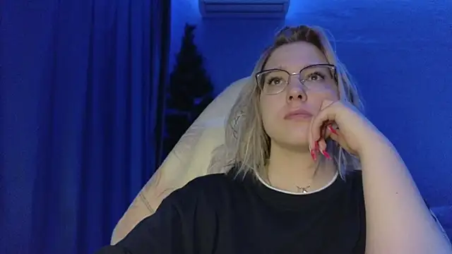 HotBrandyX online show from 14, 12, 2025