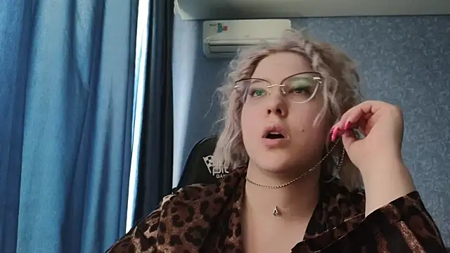 HotBrandyX online show from 10, 4, 2026