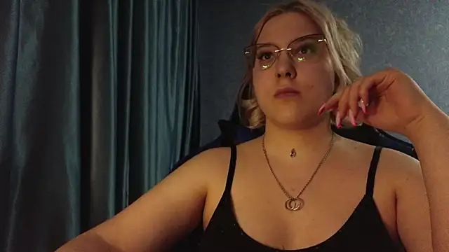 HotBrandyX online show from 15, 4, 2026