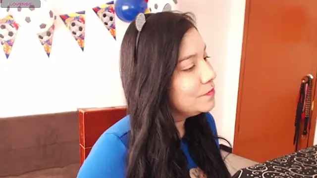 Snapshot of sharonnleon chatting on 19, 6, 2026 sharonnleon online show from 19, 6, 2026