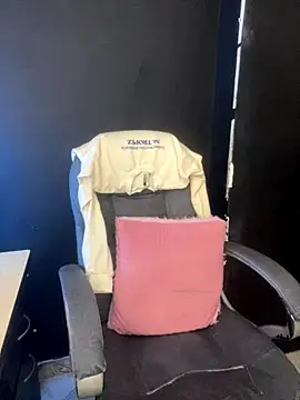 viktoria davis  online show from 8, 11, 2025