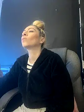 viktoria davis  online show from 27, 11, 2025