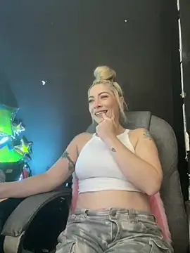 viktoria davis  online show from 6, 1, 2026