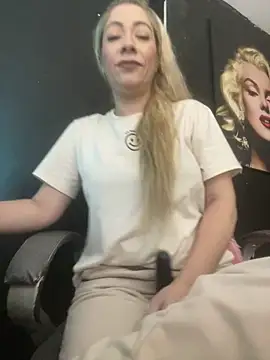 viktoria davis  online show from 18, 1, 2026