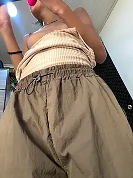 zoe storm online show from 7, 11, 2025