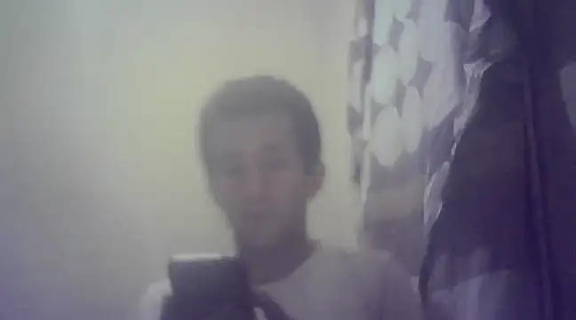 Snapshot of EstebanAkyLu chatting on 4, 2, 2025 EstebanAkyLu online show from 4, 2, 2025