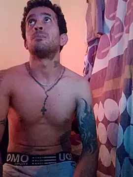 Snapshot of EstebanAkyLu chatting on 15, 2, 2025 EstebanAkyLu online show from 15, 2, 2025