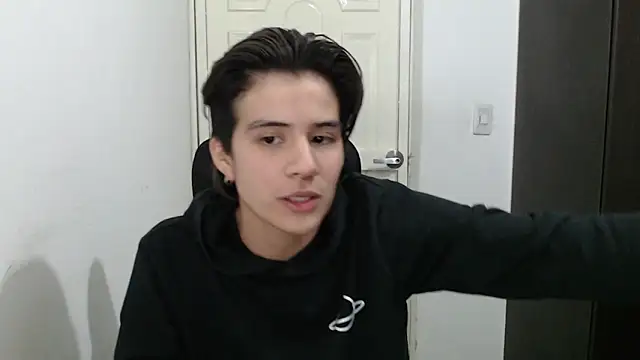 Snapshot of Dha_lia0 chatting on 19, 1, 2025 Dha lia0 online show from 19, 1, 2025