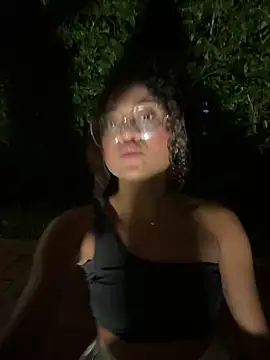 Ariana lily  online show from 16, 3, 2025
