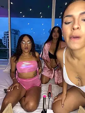 Ariana lily  online show from 10, 10, 2025
