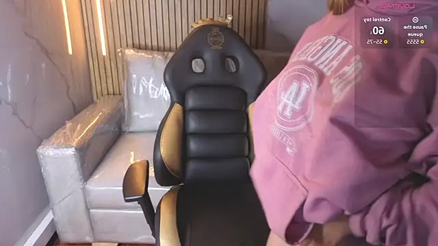 Kitten Cam online show from 27, 11, 2025