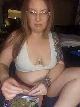 TattedMamaXOXO online show from 21, 3, 2025