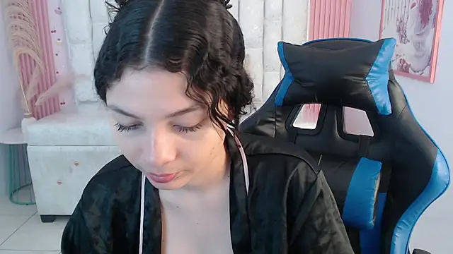 shalon diaz s online show from 8, 11, 2025