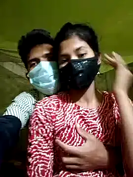 Hot couple 1 online show from 6, 3, 2025