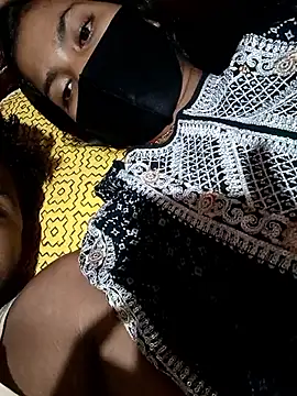 Hot couple 1 online show from 18, 3, 2026