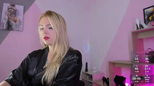 RayaCarr  online show from 27, 10, 2025