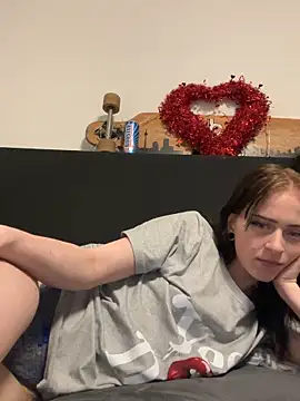 Ciara2004 online show from 16, 4, 2026