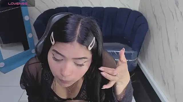 Paulette v online show from 24, 11, 2025