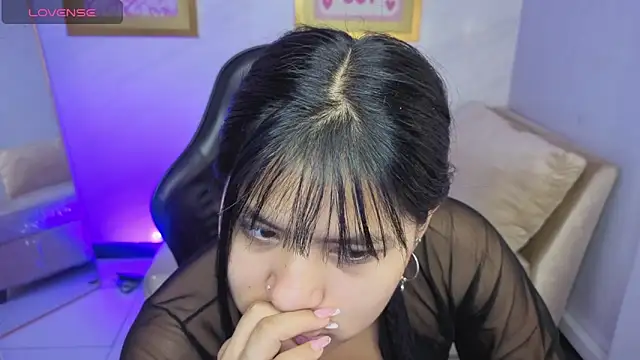 Snapshot of Paulette_v chatting on 23, 3, 2026 Paulette v online show from 23, 3, 2026