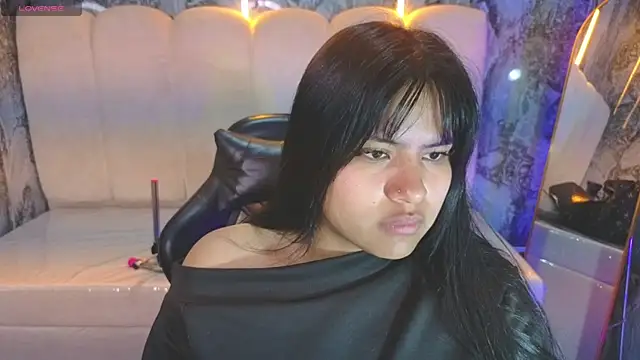 Snapshot of Paulette_v chatting on 8, 7, 2026 Paulette v online show from 8, 7, 2026