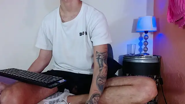 Cristian white online show from 6, 3, 2026