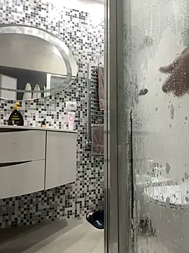 Greeneyes0820 online show from 1, 2, 2025