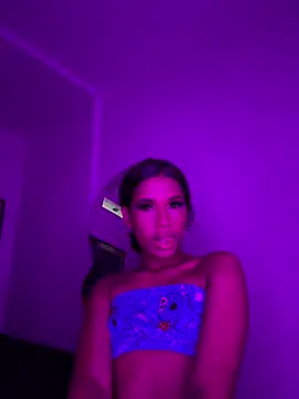 Snapshot of zoelily chatting on 7, 6, 2026 zoelily online show from 7, 6, 2026