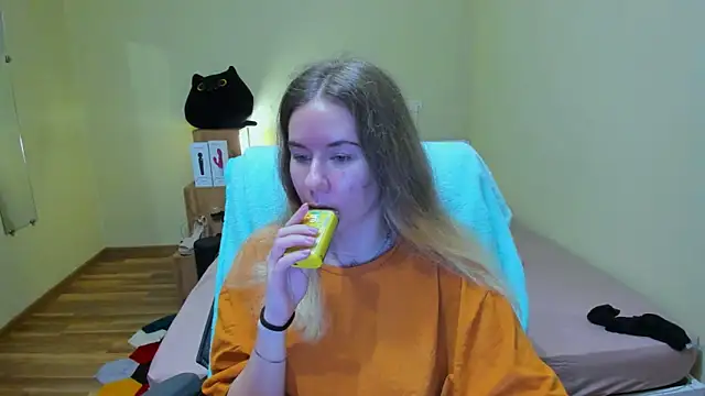 EmilyPaw online show from 12, 3, 2025