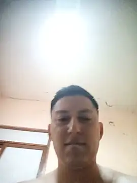 Snapshot of LuisMex1998 chatting on 7, 7, 2026 LuisMex1998 online show from 7, 7, 2026