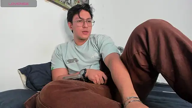 Amon  ashford online show from 11, 4, 2026