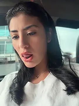 fiorella paris online show from 15, 4, 2026