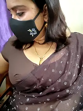 Queenflowerr online show from 9, 3, 2026