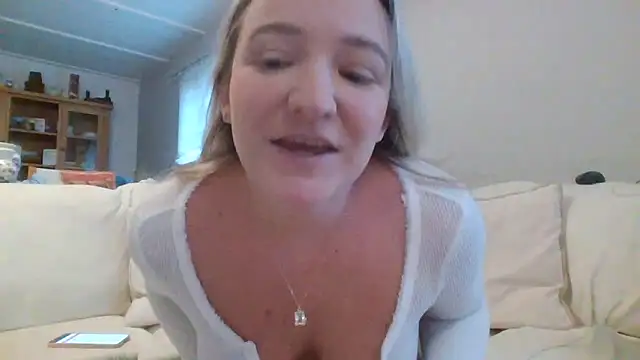 Snapshot of Delilahs_Playtime chatting on 23, 10, 2025 Delilahs Playtime online show from 23, 10, 2025