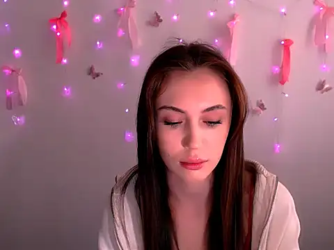 Snapshot of Nikonara_Love chatting on 5, 5, 2026 Nikonara Love online show from 5, 5, 2026