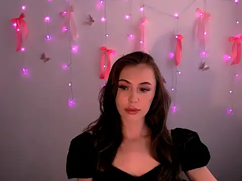 Snapshot of Nikonara_Love chatting on 6, 6, 2026 Nikonara Love online show from 6, 6, 2026