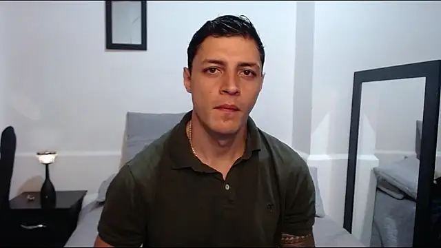 Snapshot of Frank_Millers chatting on 5, 5, 2026 Frank Millers online show from 5, 5, 2026