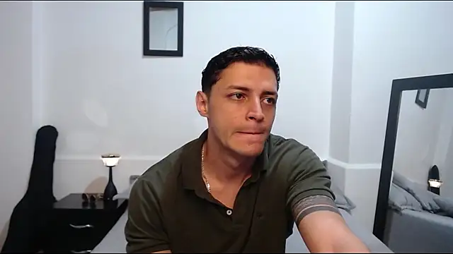Snapshot of Frank_Millers chatting on 15, 5, 2026 Frank Millers online show from 15, 5, 2026
