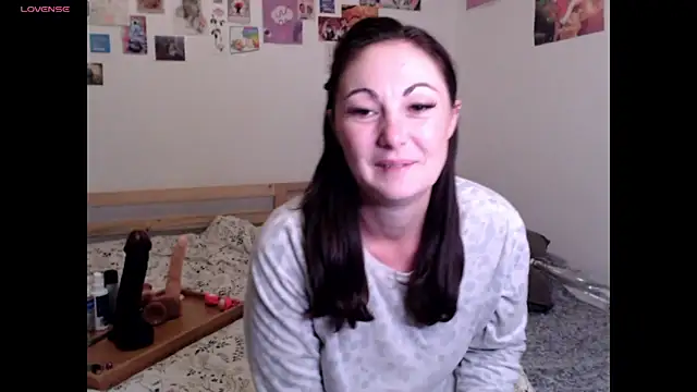 Snapshot of AdorahB3ll3 chatting on 11, 11, 2025 AdorahB3ll3 online show from 11, 11, 2025