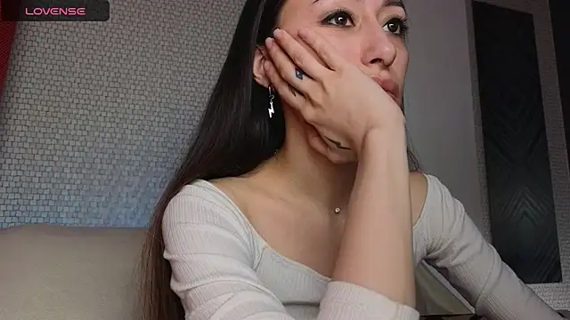 Isabela Run online show from 22, 2, 2025