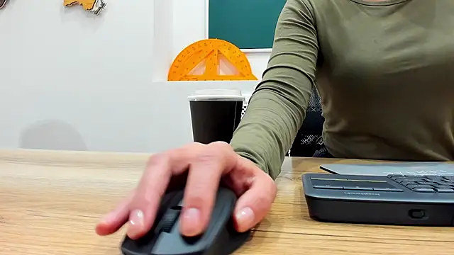 SandraTucker online show from 26, 11, 2025