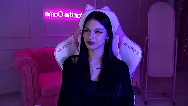 Snapshot of BeverlyMost chatting on 20, 2, 2025 BeverlyMost online show from 20, 2, 2025