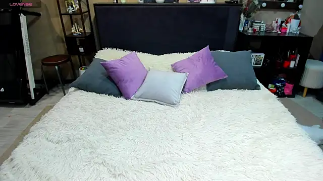 Elza Grey online show from 5, 10, 2025