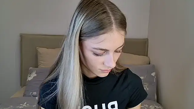 GabriellaOlsen online show from 19, 10, 2025