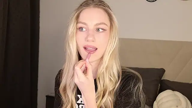 GabriellaOlsen online show from 7, 3, 2026